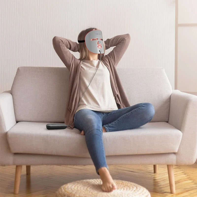 Hello Face Wireless Near-Infrared Light and Red Light Therapy Face Mask For Powerful Anti-ageing Professional Ultra-light Mask