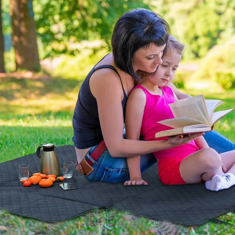 Multi Use Dog Waterproof car boot protector for Dogs, able to be used as picnic blanket too